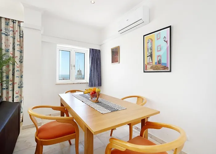 Daire O Mar,o Sol,a Tranquilidade E A Seguranca De Um Lugar Portimão