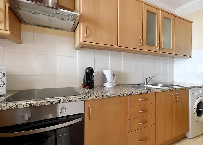 O Mar,o Sol,a Tranquilidade E A Seguranca De Um Lugar * بورتيماو